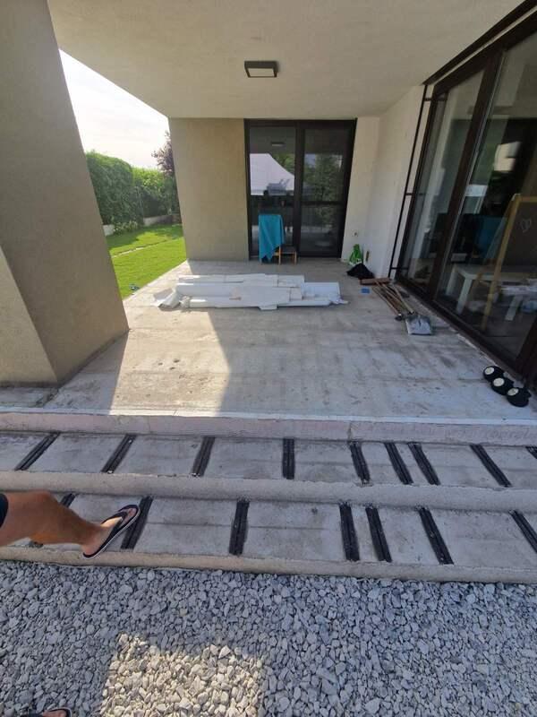 IMG-52ee2bb6eb5848c1bbd19495a5a79f70-V